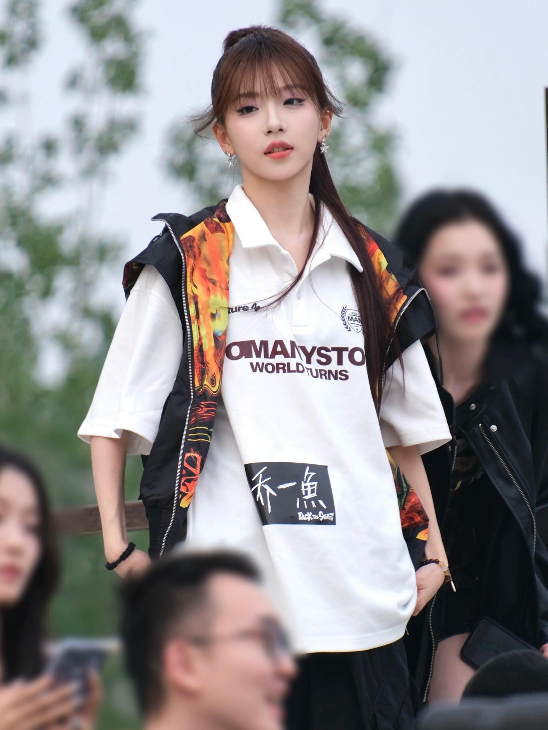 PINKSPINK X GEN1ES QIAO YIYU