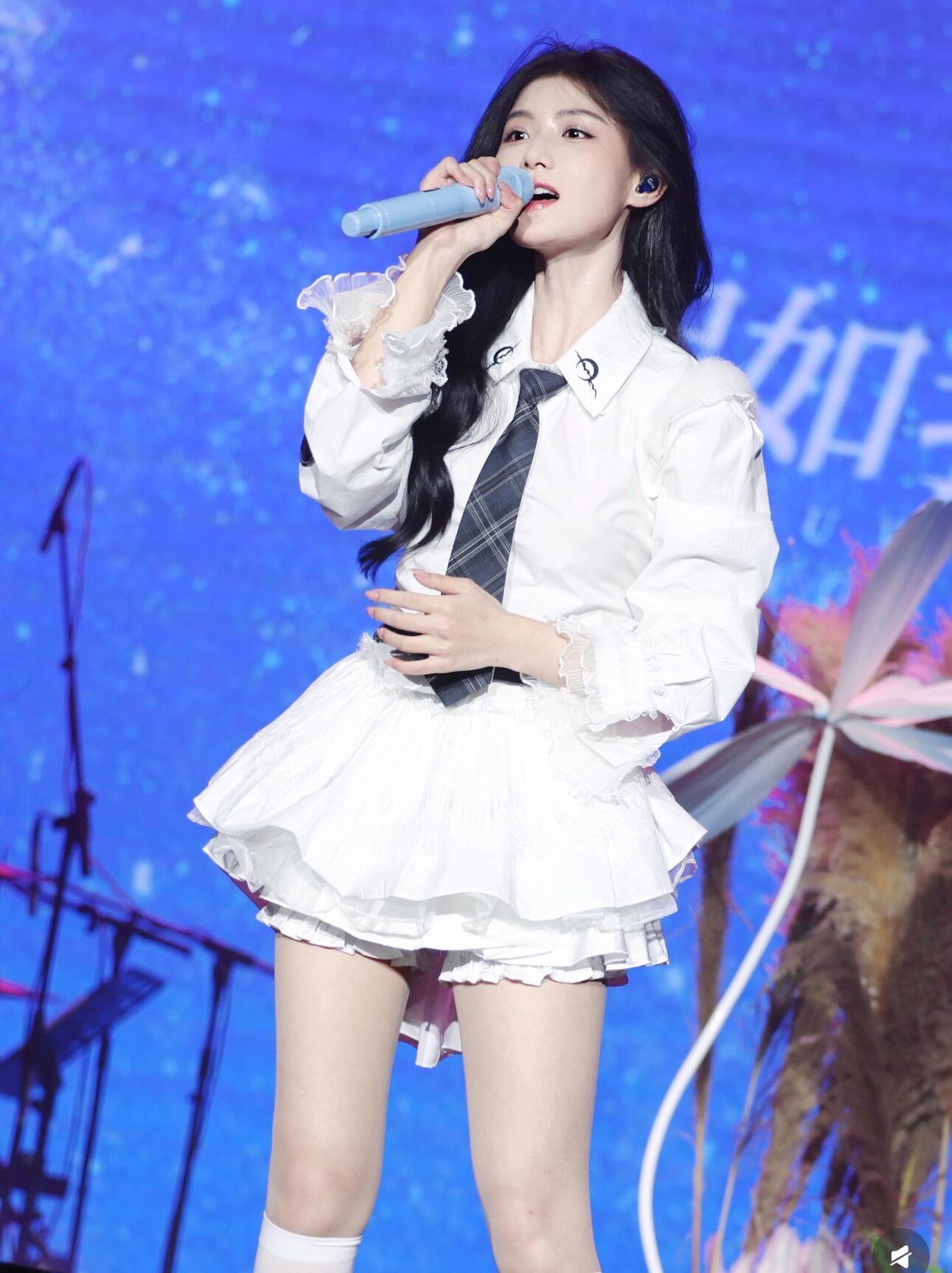 PINKSPINK X CHEN YIHAN